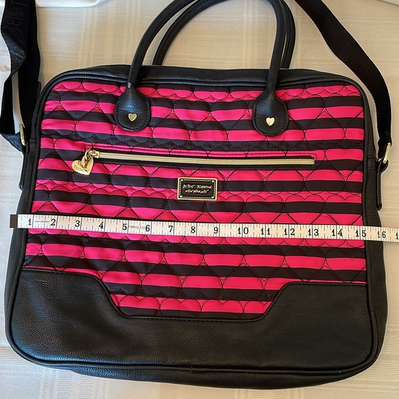 Betsey Johnson Fabulous Large Hot Pink & Navy Bag - Picture 12 of 15
